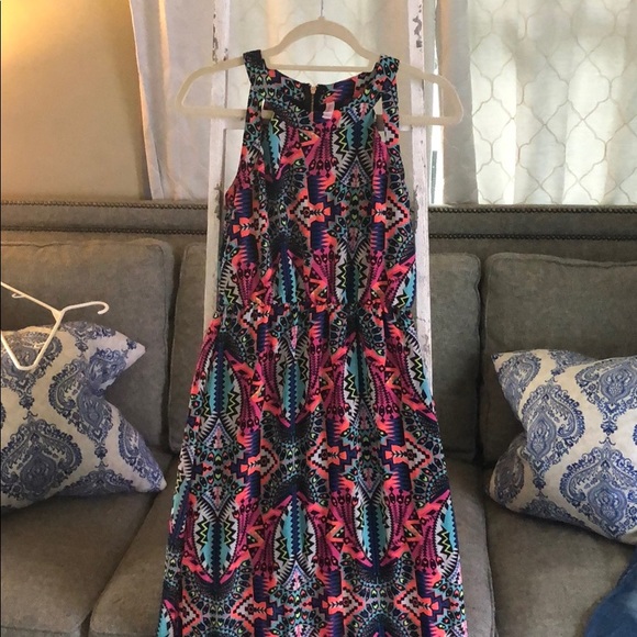 Dress - Picture 1 of 2